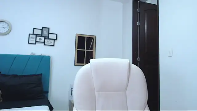 kamila lopez online show from February 6, 2025, 9:49 pm