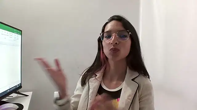 Katalleya jyj online show from March 11, 2025, 10:31 pm