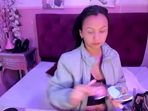 candysmitxxx online show from February 9, 2026, 3:32 am