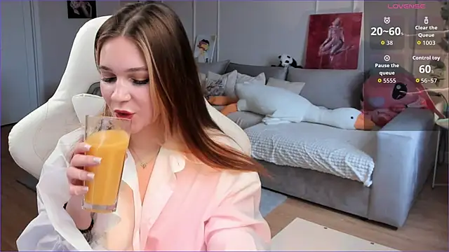 Snapshot of Frau_Lina chatting on May 1, 2026, 3:16 pm Frau Lina online show from May 1, 2026, 3:16 pm