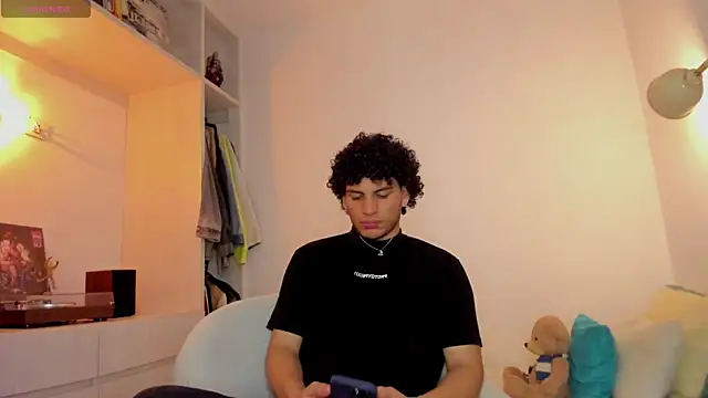 Curlblue online show from November 25, 2025, 3:50 am