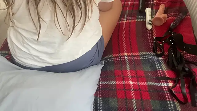 Ceyceys online show from October 20, 2025, 11:10 am