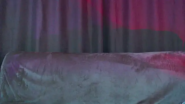 Snapshot of Sexpired_Princess chatting on January 12, 2025, 1:21 am Sexpired Princess online show from January 12, 2025, 1:21 am