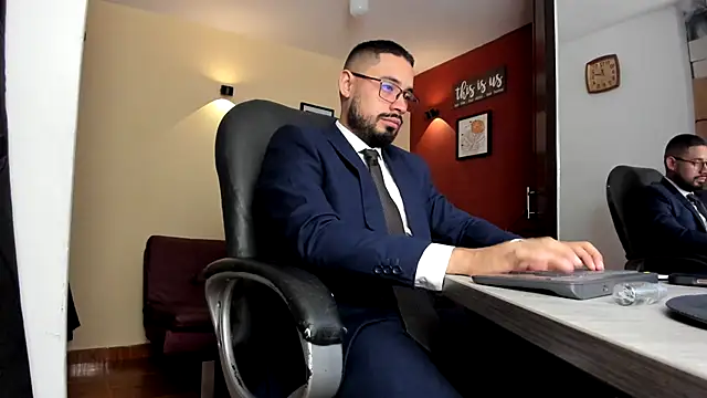 thesexlawyer1 online show from May 21, 2026, 4:19 am