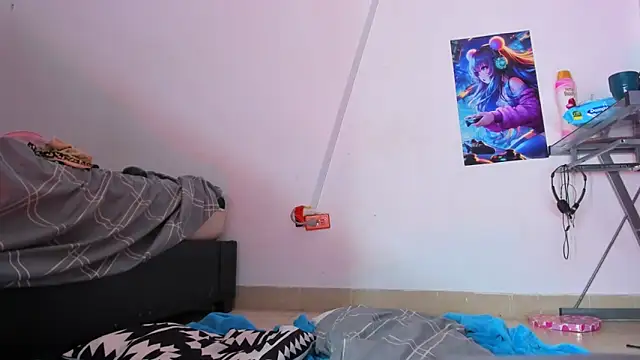 Emily Coper18 online show from March 2, 2025, 8:50 pm