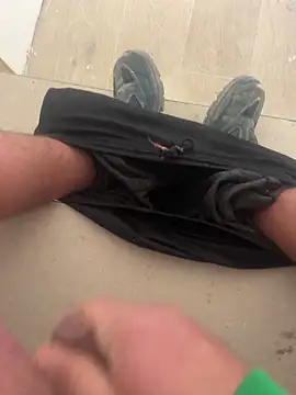 Snapshot of Angeloggaa chatting on February 20, 2025, 8:17 am Angeloggaa online show from February 20, 2025, 8:17 am