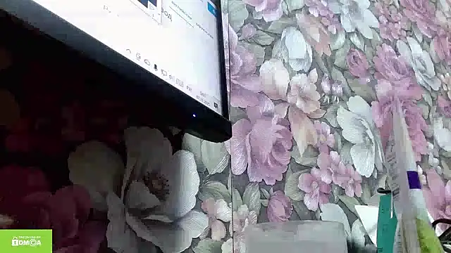 Julia-ru online show from November 6, 2025, 7:04 pm