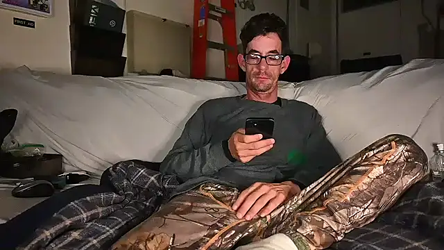 joeiandola online show from February 8, 2025, 4:14 am