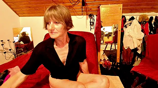 Snapshot of Hot_Colettte chatting on June 3, 2026, 7:41 pm Hot Colettte online show from June 3, 2026, 7:41 pm