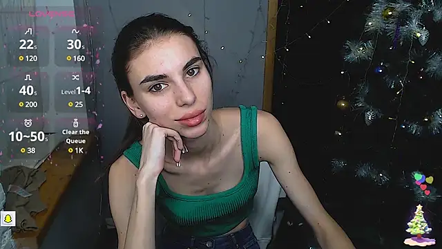 EmmyGreans online show from December 21, 2024, 9:55 am