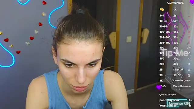 EmmyGreans online show from March 12, 2025, 9:55 am