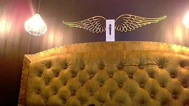 CrystalBrooke3x online show from February 19, 2025, 10:42 pm