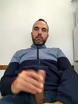 leon3875 online show from September 24, 2025, 3:26 pm