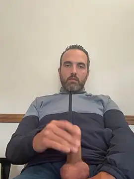 leon3875 online show from March 2, 2026, 3:52 pm