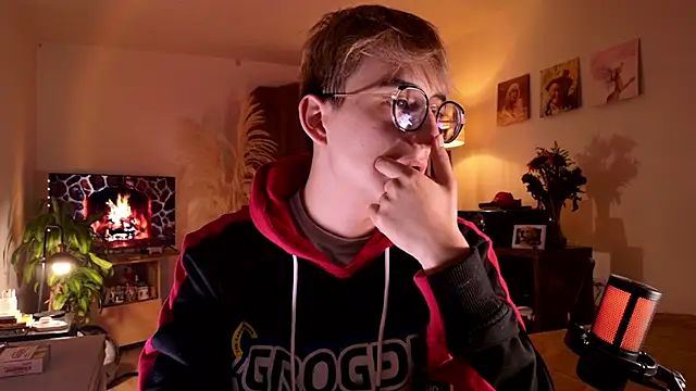 Mr evan1 online show from September 30, 2025, 4:34 pm