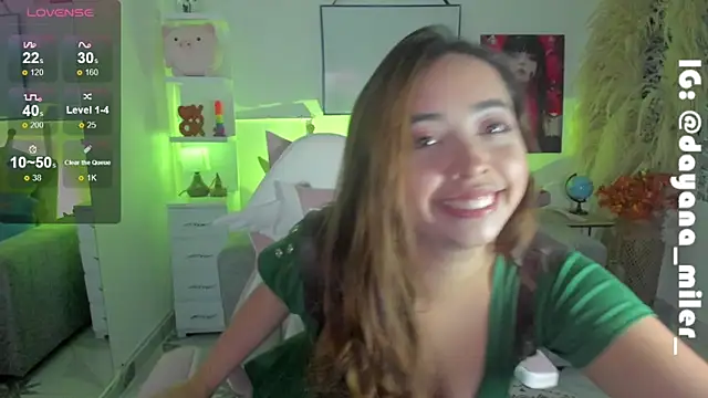 Snapshot of _dayana_miler chatting on March 19, 2025, 12:04 am dayana miler online show from March 19, 2025, 12:04 am