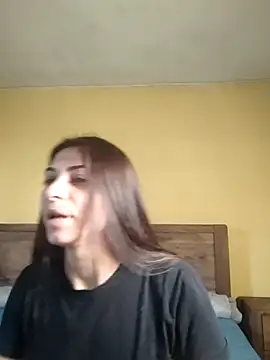 Snapshot of AntoniaHottie chatting on May 19, 2026, 7:47 am AntoniaHottie online show from May 19, 2026, 7:47 am