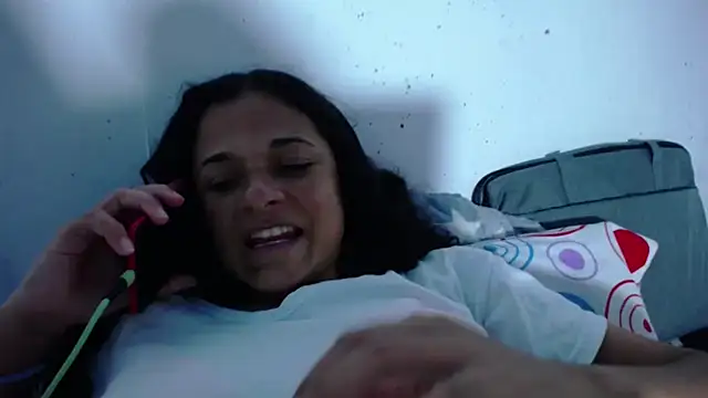 Snapshot of GiveLove1 chatting on December 19, 2024, 11:14 pm GiveLove1 online show from December 19, 2024, 11:14 pm