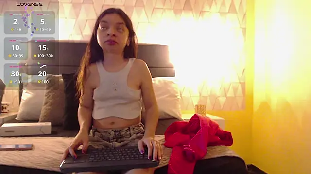 CharlotteMuller online show from January 25, 2025, 8:21 pm