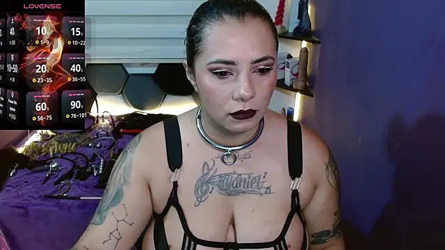 Snapshot of Alexa_Slavehot777 chatting on October 15, 2025, 12:44 am Alexa Slavehot777 online show from October 15, 2025, 12:44 am