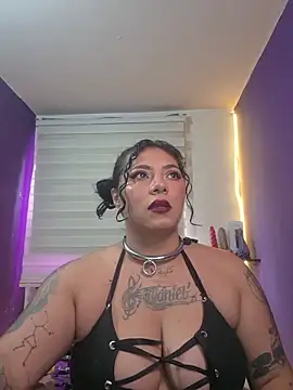 Alexa Slavehot777 online show from November 24, 2025, 8:19 pm