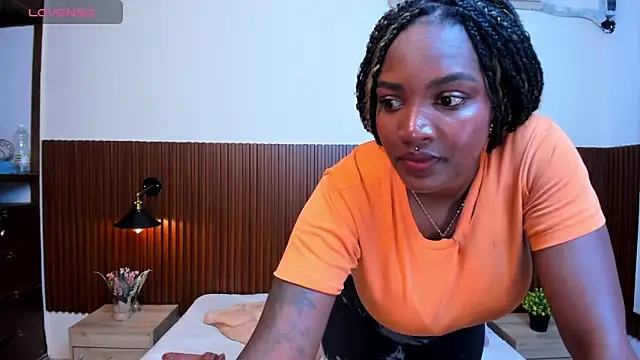 chanel brunette online show from February 13, 2025, 5:54 pm