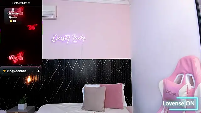 chanel brunette online show from September 20, 2025, 9:05 pm