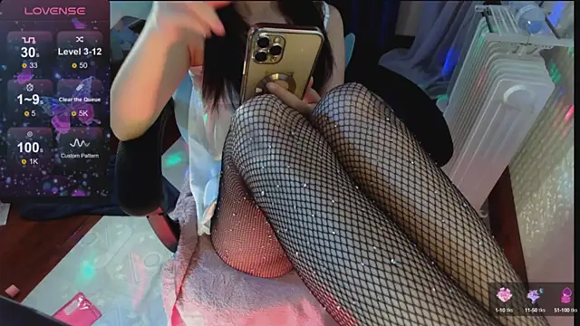 Snapshot of Lee_Mi chatting on February 3, 2025, 7:42 pm Lee Mi online show from February 3, 2025, 7:42 pm