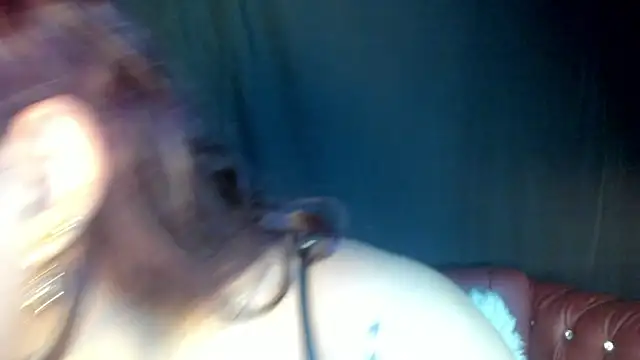 Biiancacox online show from April 18, 2026, 2:48 am