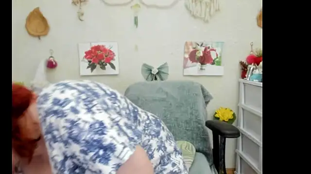 PlayfullMature online show from September 18, 2025, 12:34 am