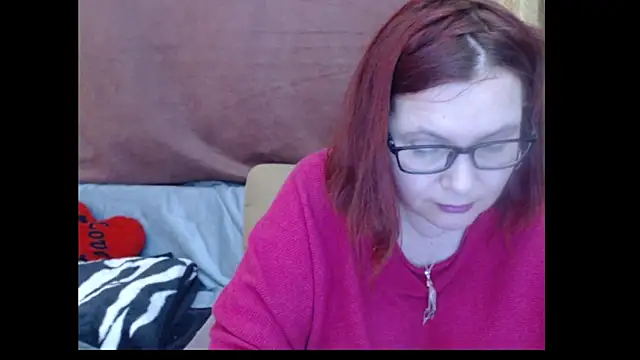 Snapshot of PlayfullMature chatting on April 29, 2026, 1:26 pm PlayfullMature online show from April 29, 2026, 1:26 pm