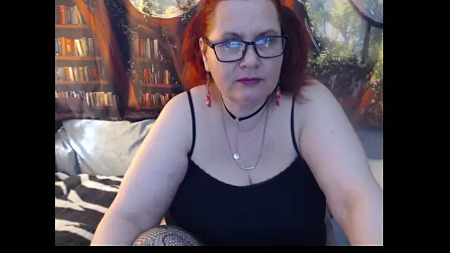 Snapshot of PlayfullMature chatting on May 27, 2026, 2:25 pm PlayfullMature online show from May 27, 2026, 2:25 pm