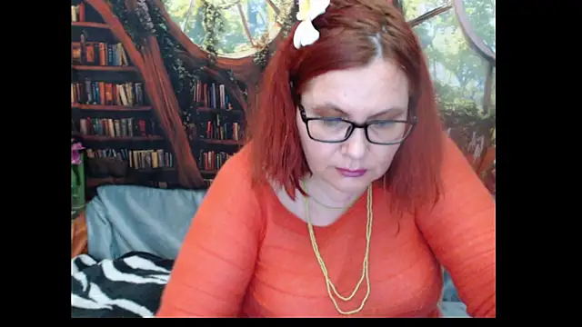 Snapshot of PlayfullMature chatting on June 3, 2026, 4:45 pm PlayfullMature online show from June 3, 2026, 4:45 pm