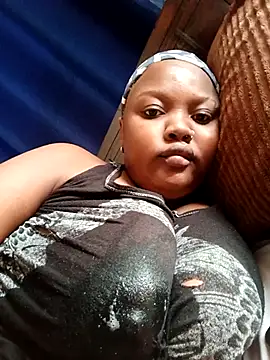 queennapal online show from March 11, 2026, 4:18 am