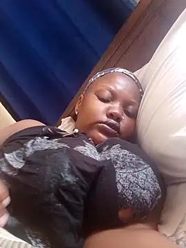 queennapal online show from April 15, 2026, 7:37 am