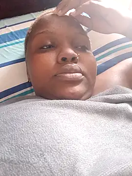 queennapal online show from April 23, 2026, 1:13 pm