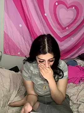 ThickerThanYoBitch online show from September 27, 2025, 2:44 pm