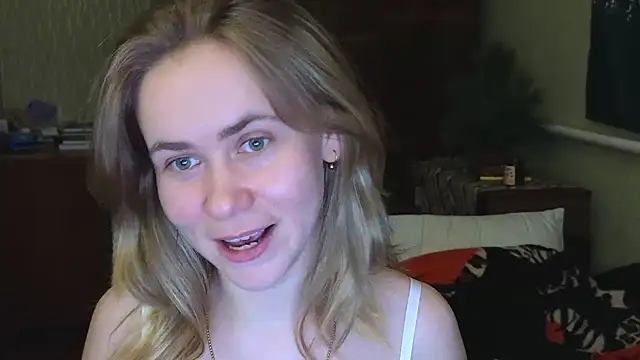 Riley Roo online show from December 15, 2024, 8:47 pm