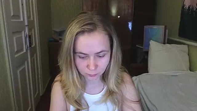 Riley Roo online show from February 4, 2025, 5:45 pm