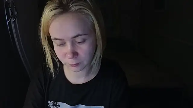 Riley Roo online show from February 1, 2026, 4:49 pm