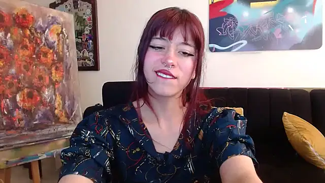 Snapshot of SuzzyyM chatting on October 2, 2025, 7:10 pm SuzzyyM online show from October 2, 2025, 7:10 pm