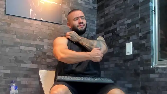 BruceDallas online show from April 19, 2026, 3:39 am