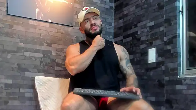 BruceDallas online show from April 21, 2026, 2:51 am