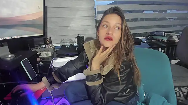 vanessabz online show from June 8, 2026, 11:05 pm