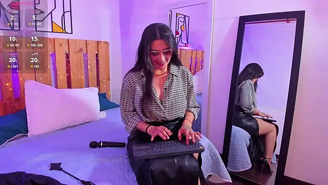 Snapshot of emily_amaya chatting on June 19, 2026, 8:12 pm emily amaya online show from June 19, 2026, 8:12 pm