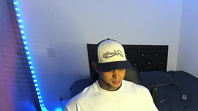 Stiven collins online show from March 4, 2025, 6:37 am