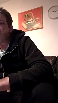 Knuffelstaaf123 online show from October 9, 2025, 9:46 pm