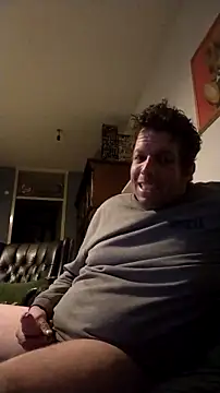 Knuffelstaaf123 online show from December 2, 2025, 5:52 pm