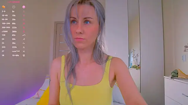 Snapshot of Nika_Bloom chatting on April 24, 2026, 8:17 am Nika Bloom online show from April 24, 2026, 8:17 am