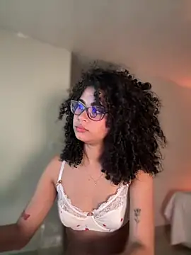 Lianh Benett online show from January 26, 2025, 9:19 am